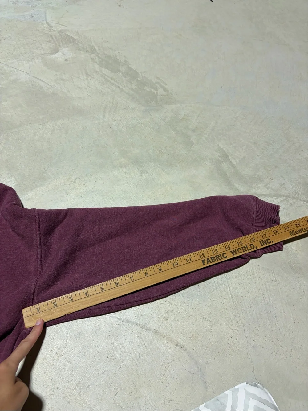American Eagle Halloween shop Maroon Crewneck Sweatshirt pumpkin miller large